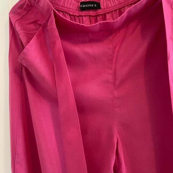 Pink pants - Picture 2 of 4